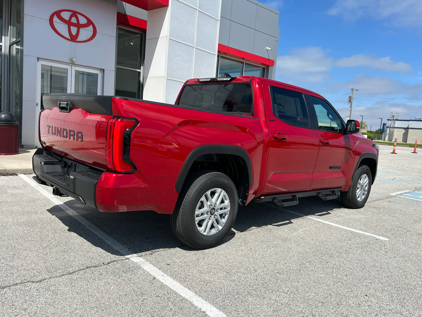 New 2026 Toyota Tundra SR5 w/ SR5 Premium Package AWD/4WD image 8
