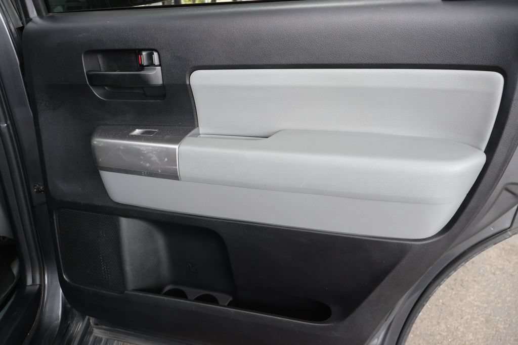 Used 2019 Toyota Sequoia SR5 AWD/4WD image 55