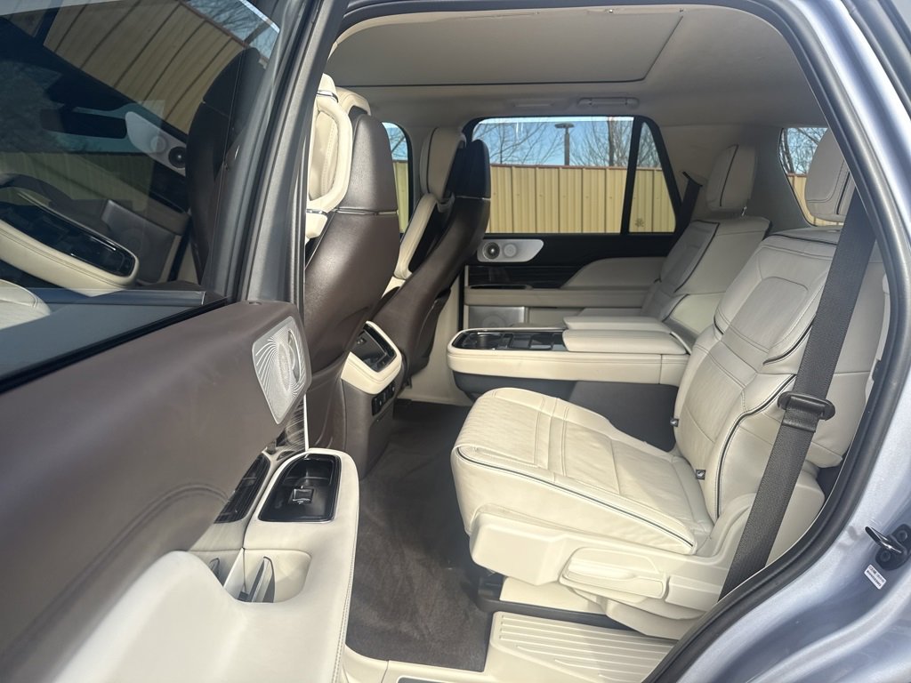 Certified 2024 Lincoln Navigator Black Label image 19