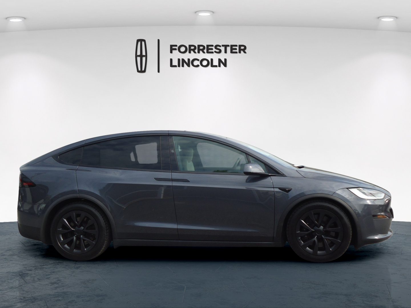 Used 2023 Tesla Model X AWD/4WD image 2