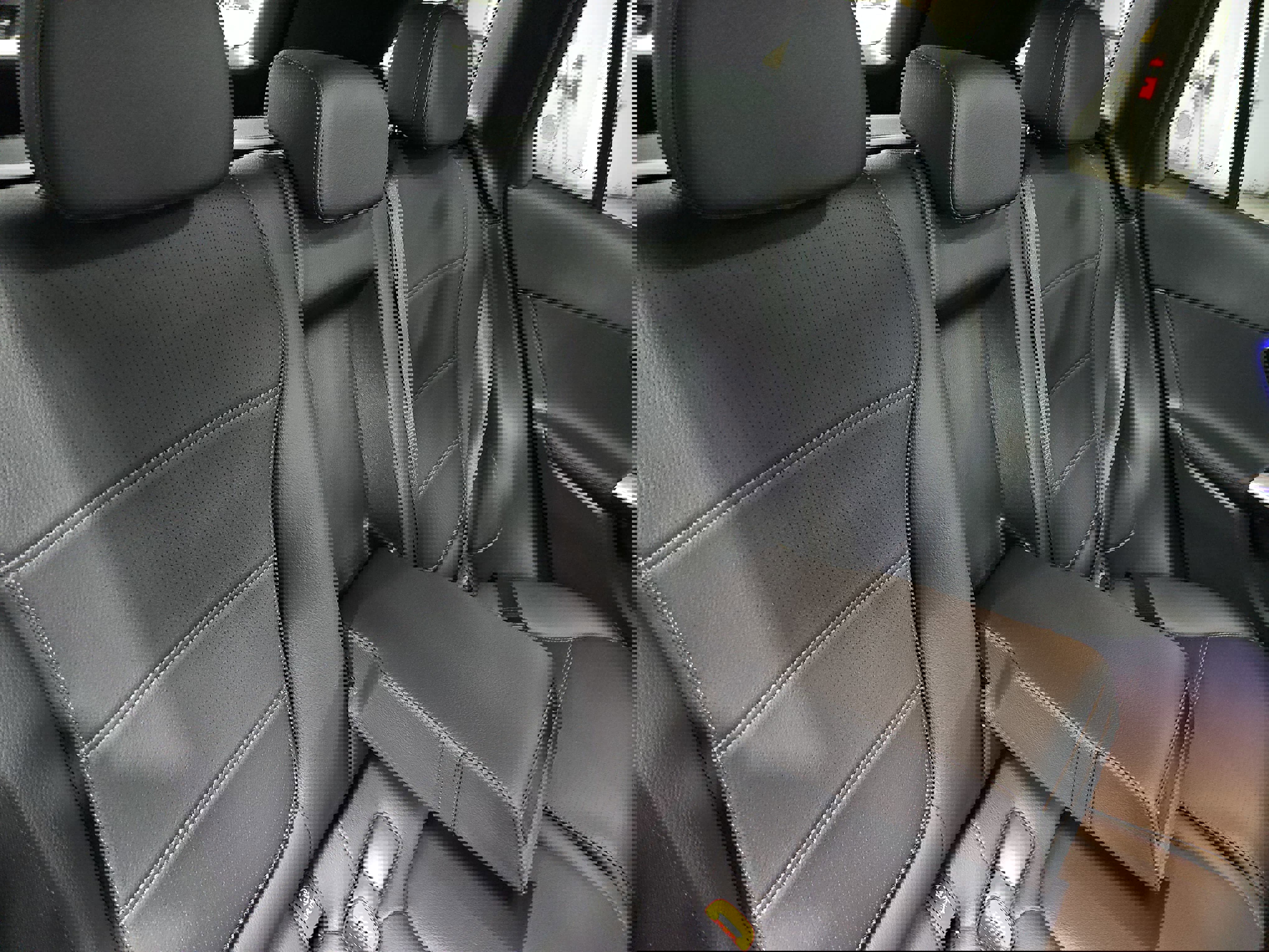 Certified 2025 Mercedes-Benz GLC 300 image 13