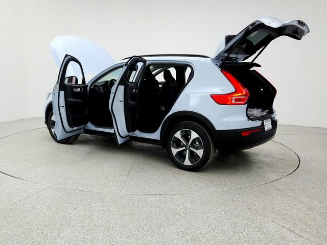 New 2026 Volvo XC40 B5 Plus w/ Protection Package Premier image 12