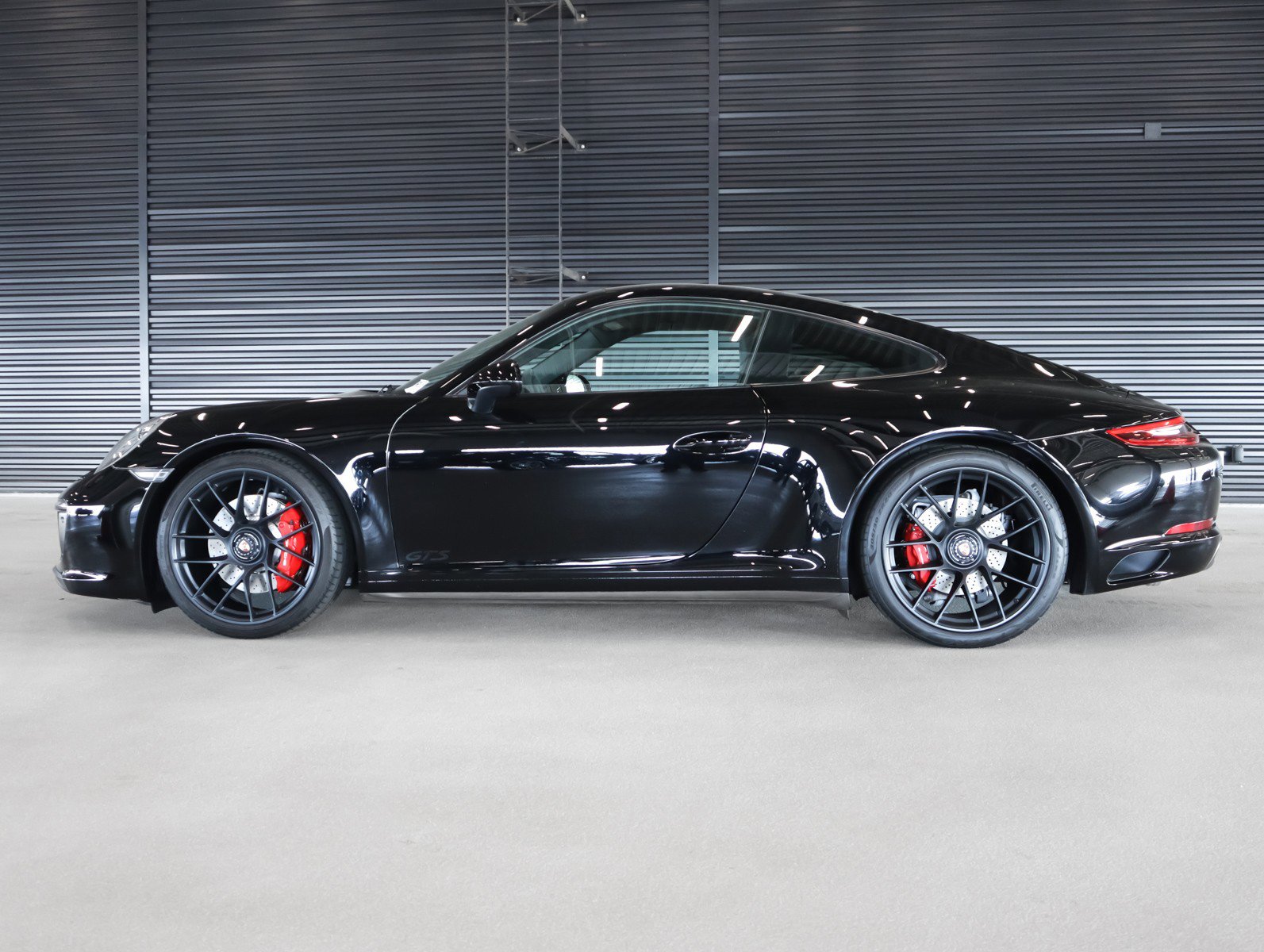Certified 2018 Porsche 911 Carrera 4 GTS image 2