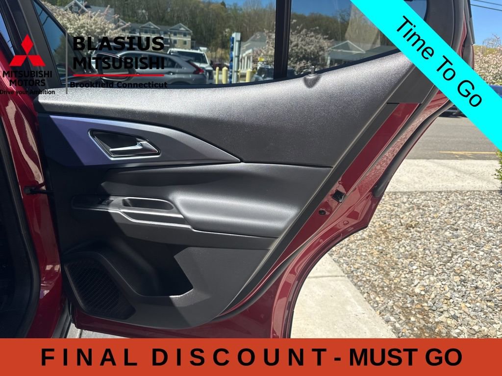 Used 2025 Chevrolet Equinox EV LT w/ Convenience Package FWD image 39