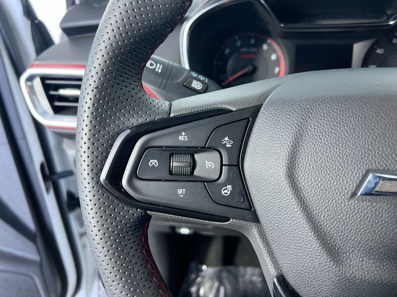 Used 2023 Chevrolet TrailBlazer RS w/ Convenience Package FWD image 16
