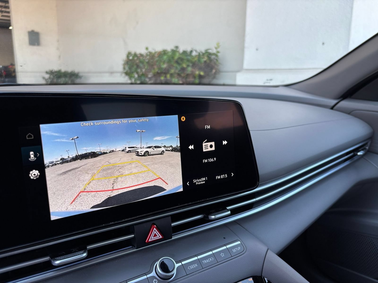 Used 2025 Hyundai Elantra SEL FWD image 24