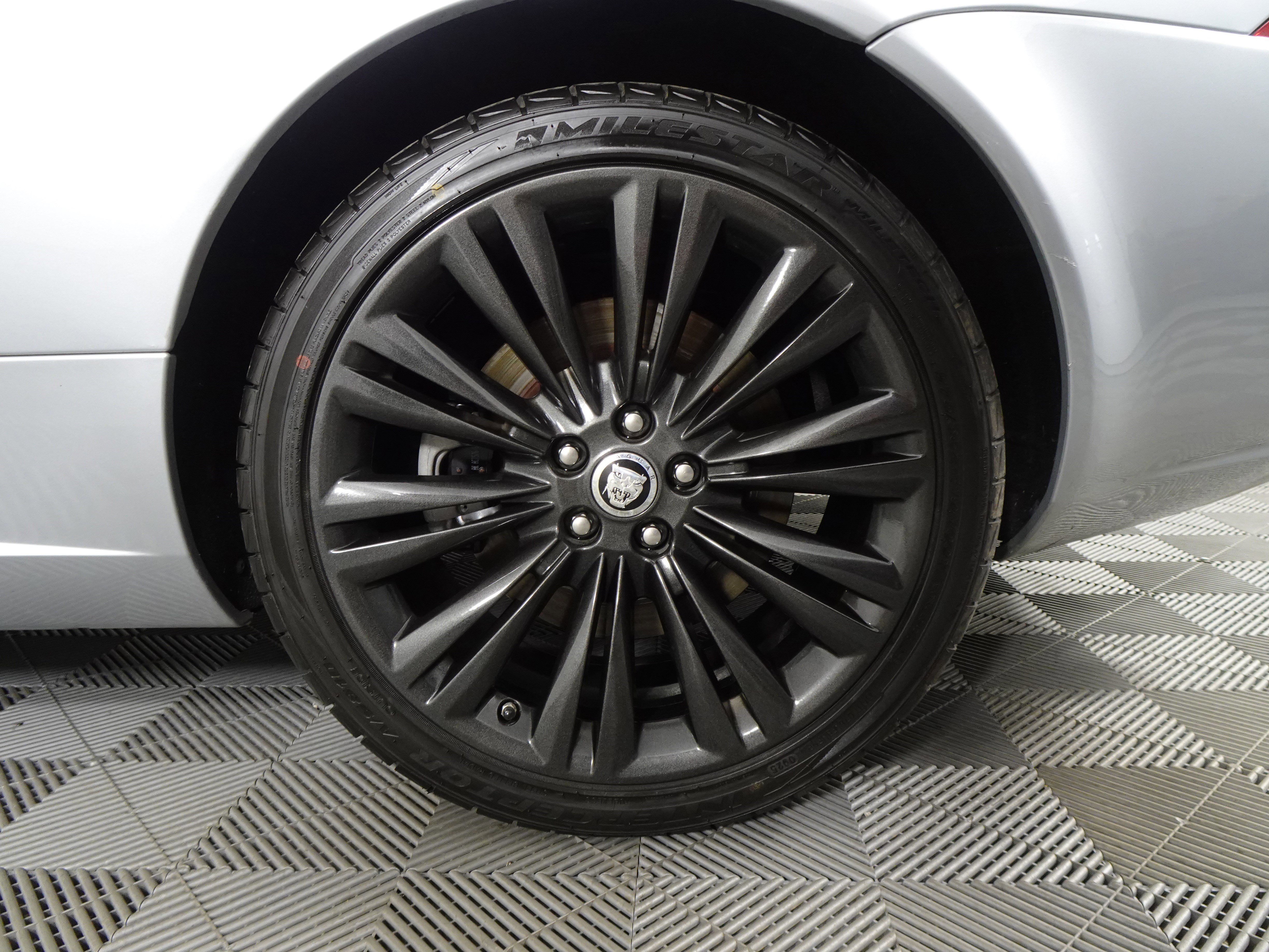 Used 2010 Jaguar XK Convertible image 52