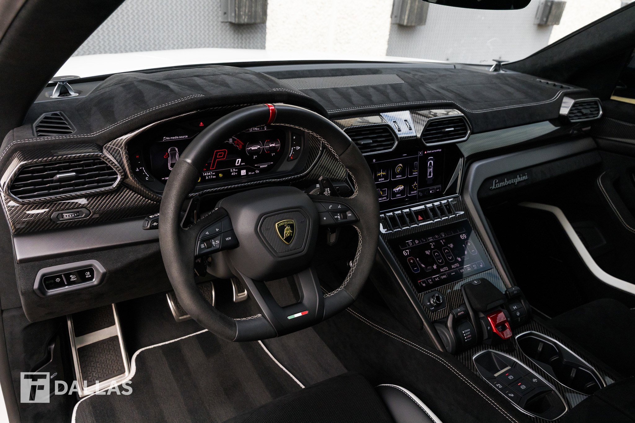 Used 2023 Lamborghini Urus Performante image 31