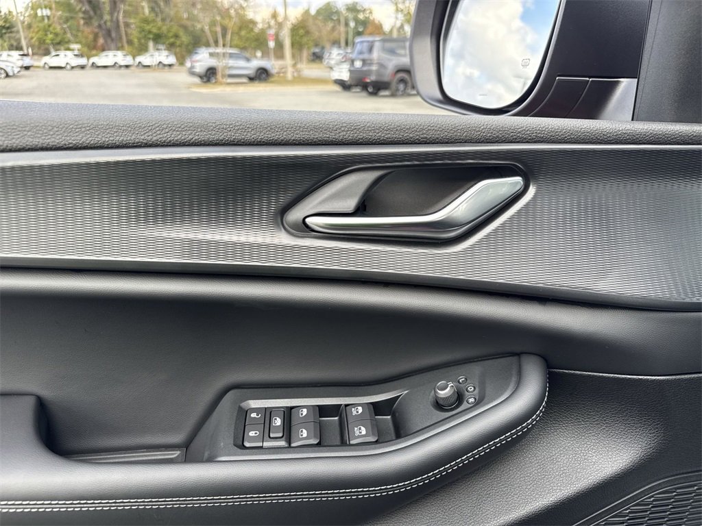 New 2025 Jeep Grand Cherokee Laredo X w/ Luxury Tech Group I image 12