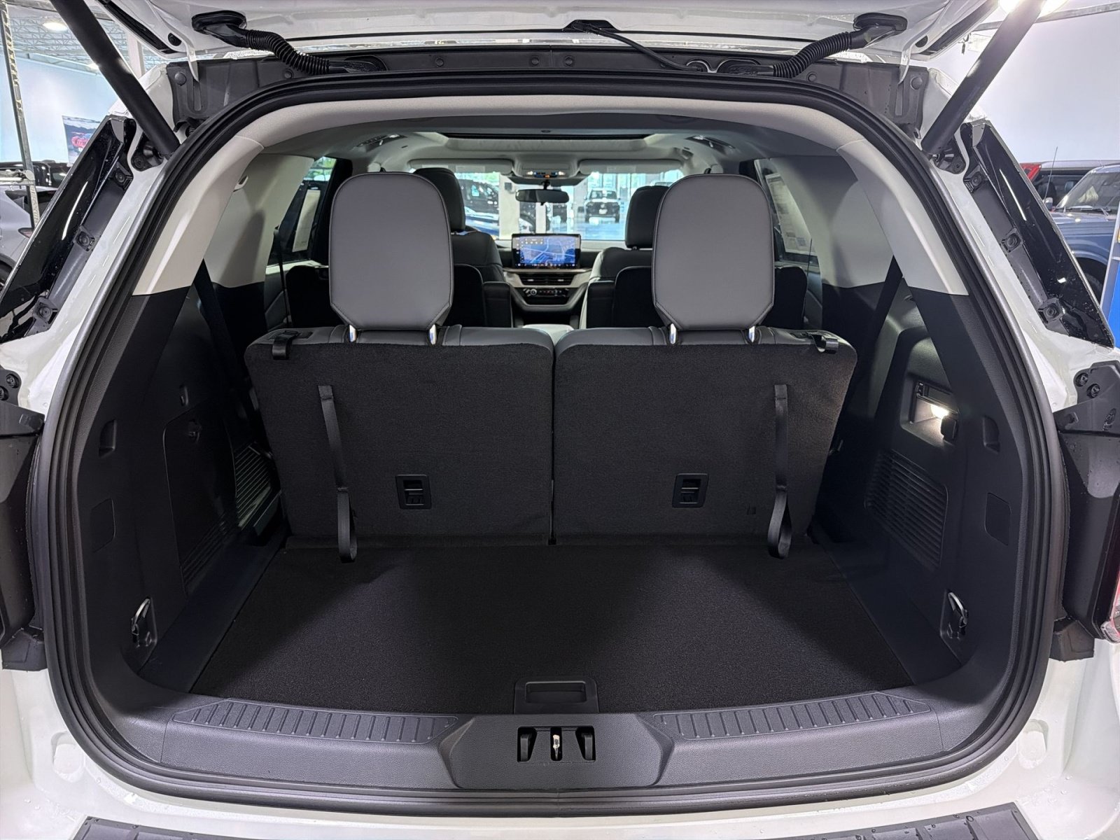New 2026 Ford Explorer Active w/ Active Comfort Package AWD/4WD image 33