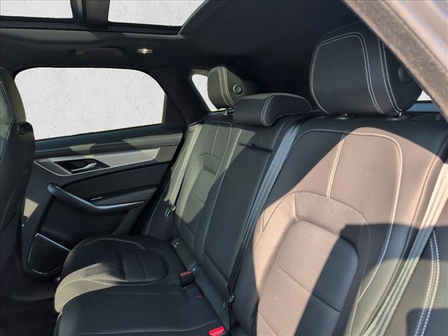 Used 2024 Jaguar F-PACE R-Dynamic S AWD/4WD image 18