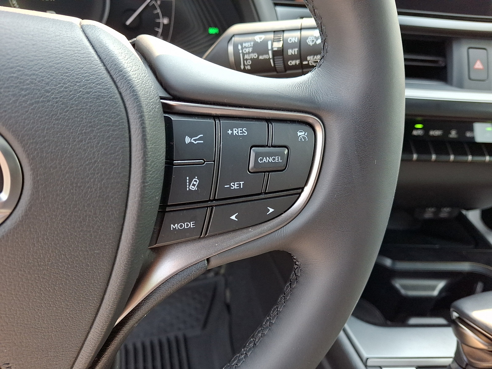 Used 2024 Lexus UX 250h AWD w/ Premium Package image 22