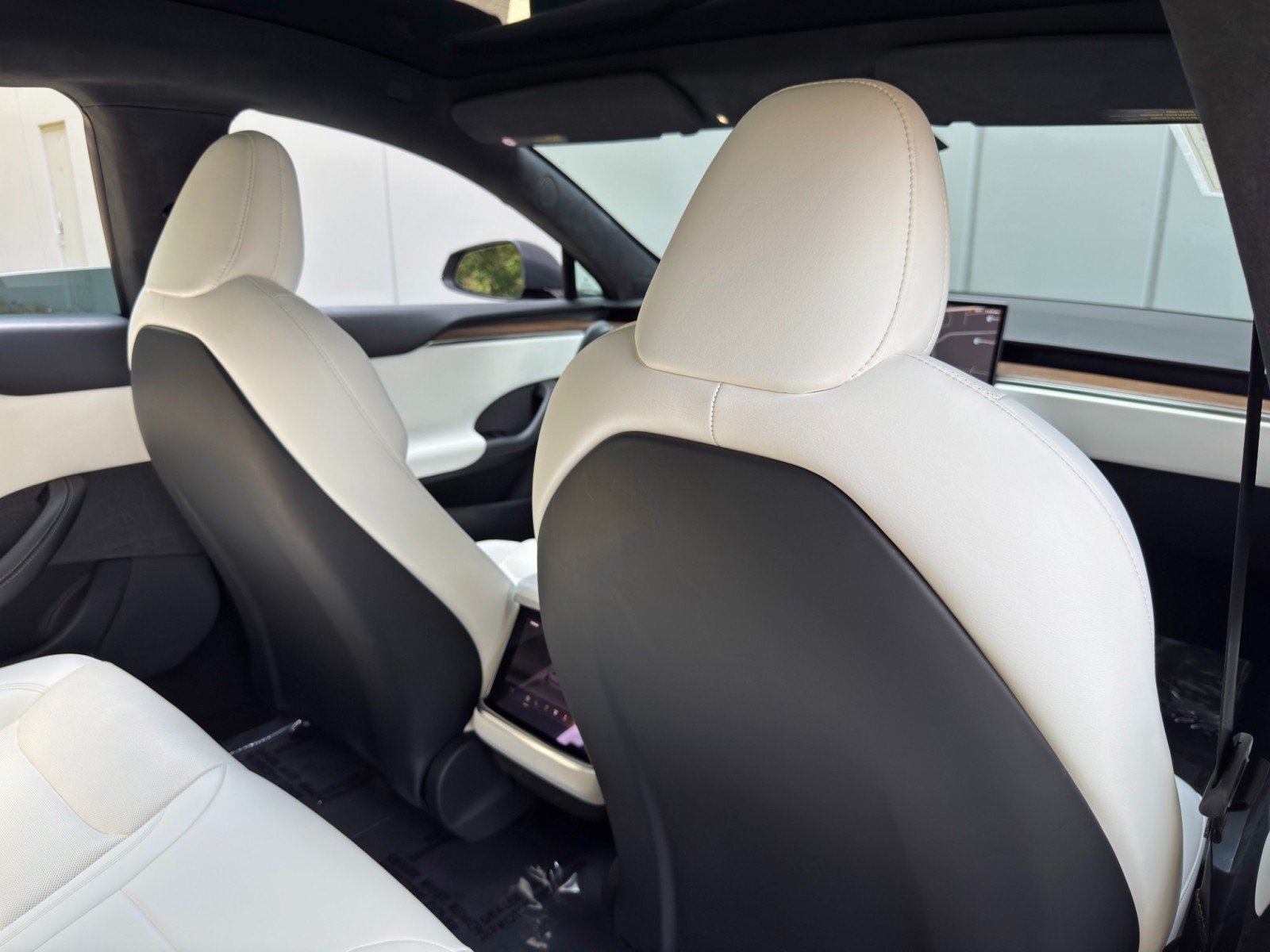 Used 2022 Tesla Model S AWD/4WD image 41