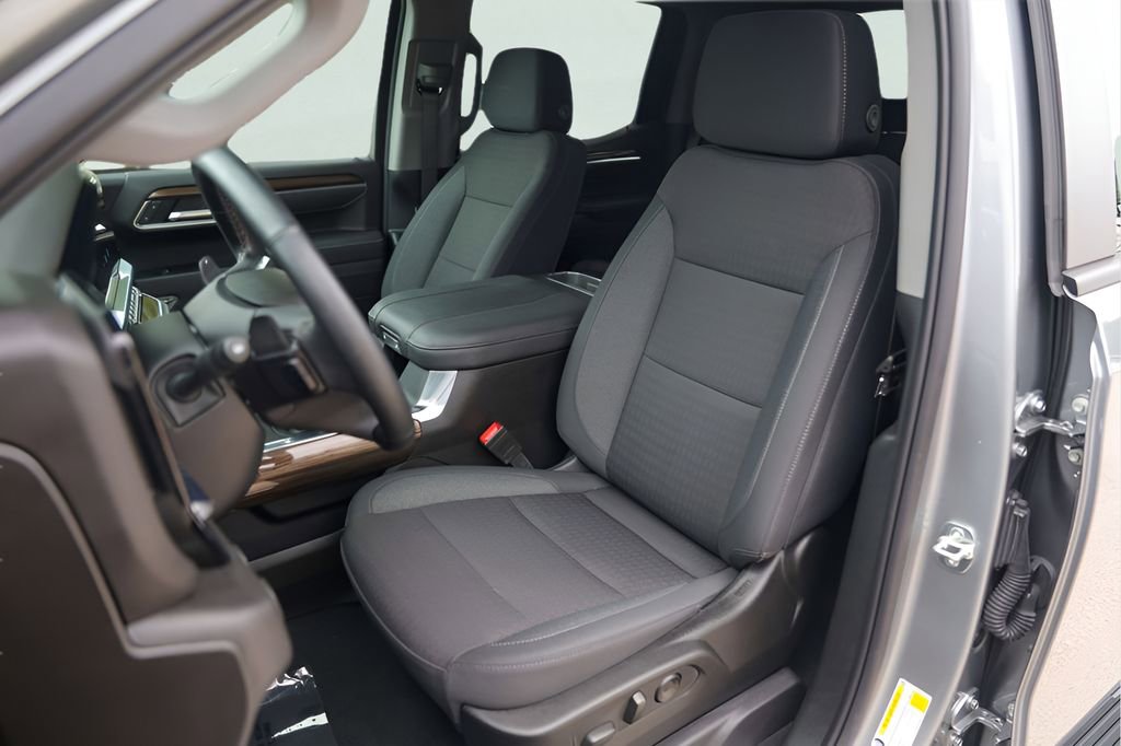 Used 2025 Chevrolet Silverado 1500 LT RWD image 12