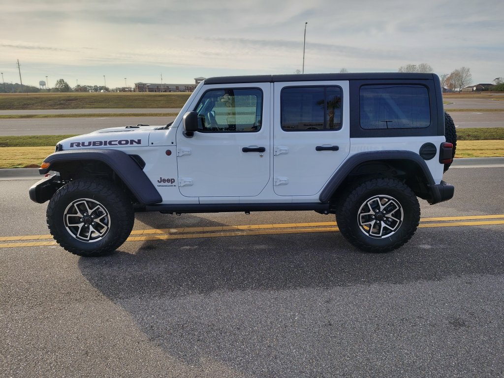 New 2026 Jeep Wrangler Unlimited Rubicon w/ Safety Group image 5