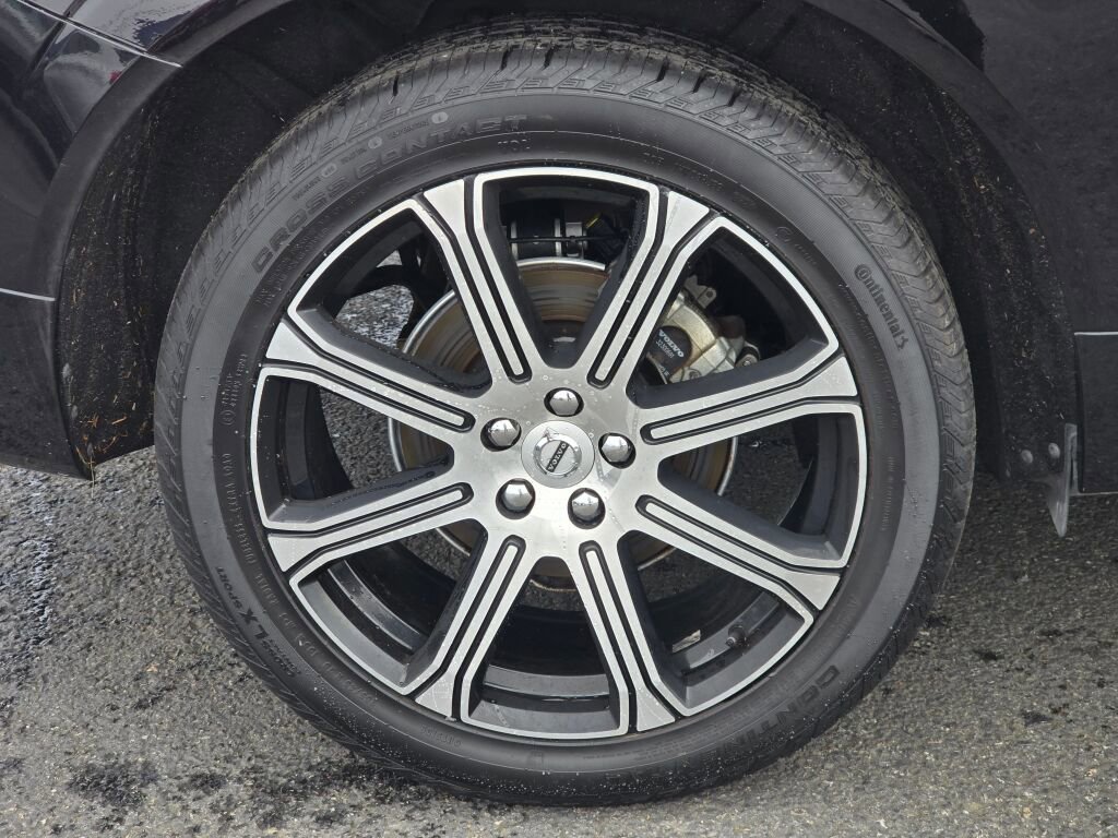 Used 2020 Volvo XC60 T5 Inscription w/ Protection Package Premier image 12