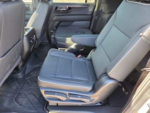 New 2026 Chevrolet Suburban Premier w/ Sun And Tow Package AWD/4WD image 8