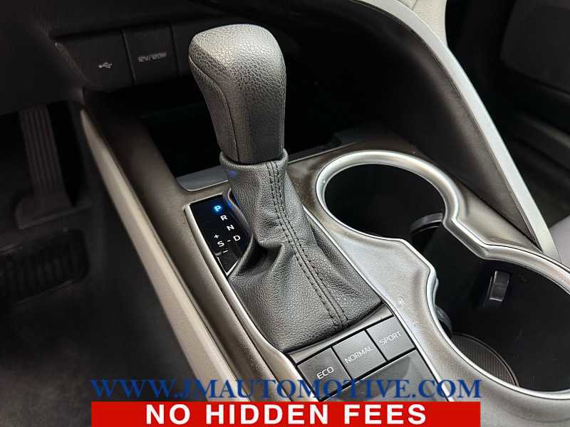 Used 2023 Toyota Camry LE image 32