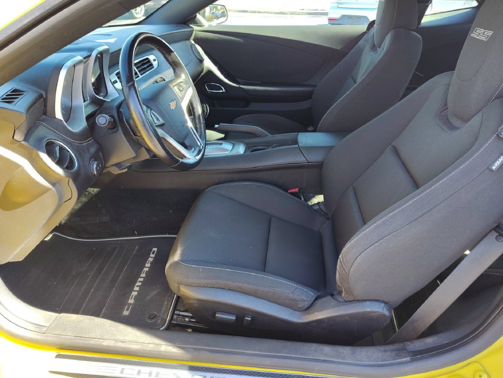 Used 2015 Chevrolet Camaro SS RWD image 8