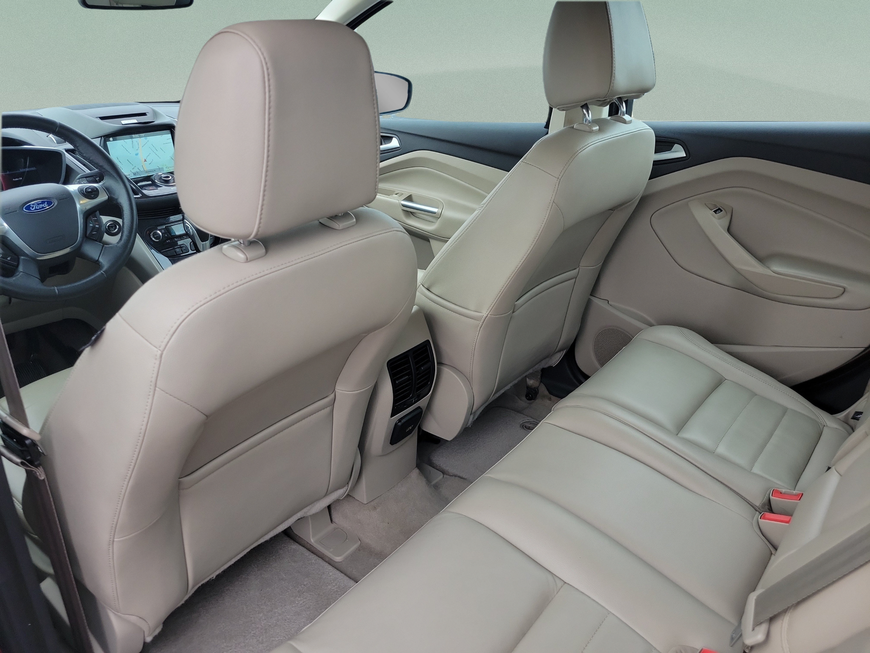 Used 2016 Ford C-MAX SEL w/ Equipment Group 302A FWD image 13