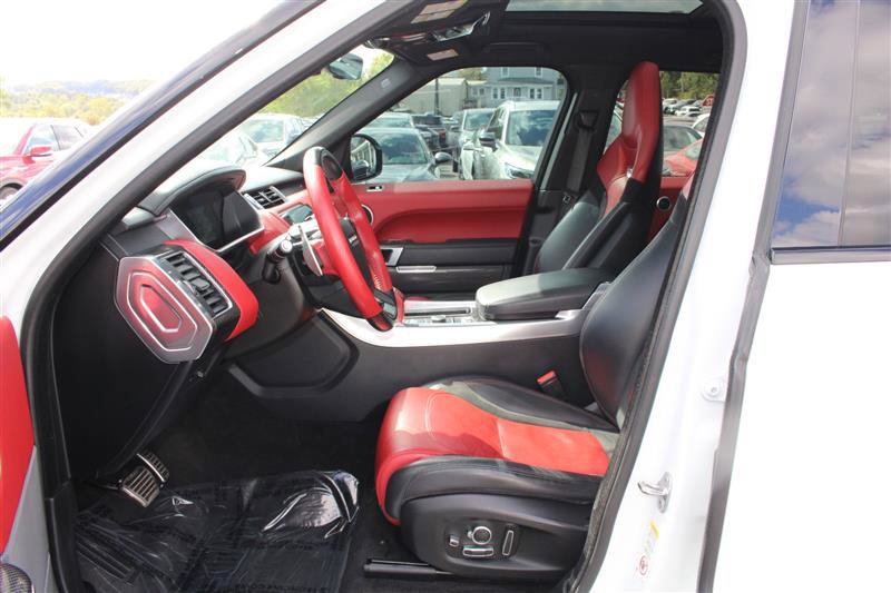 Used 2019 Land Rover Range Rover Sport SVR image 11