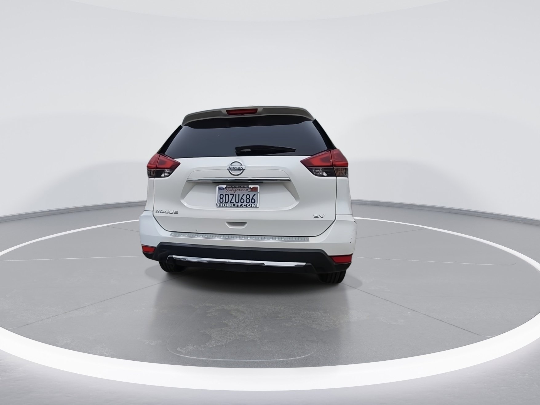 Used 2018 Nissan Rogue SV w/ Sun & Sound Touring Package image 7