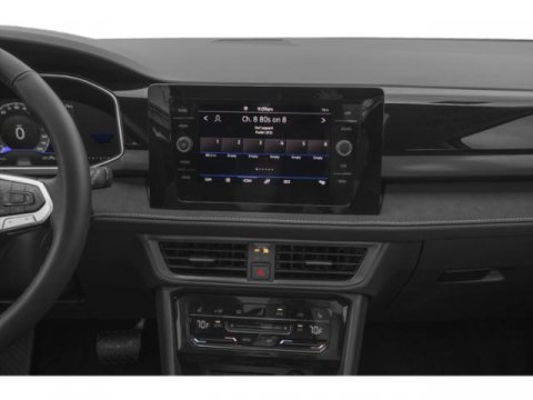 Used 2025 Volkswagen Taos SE image 9