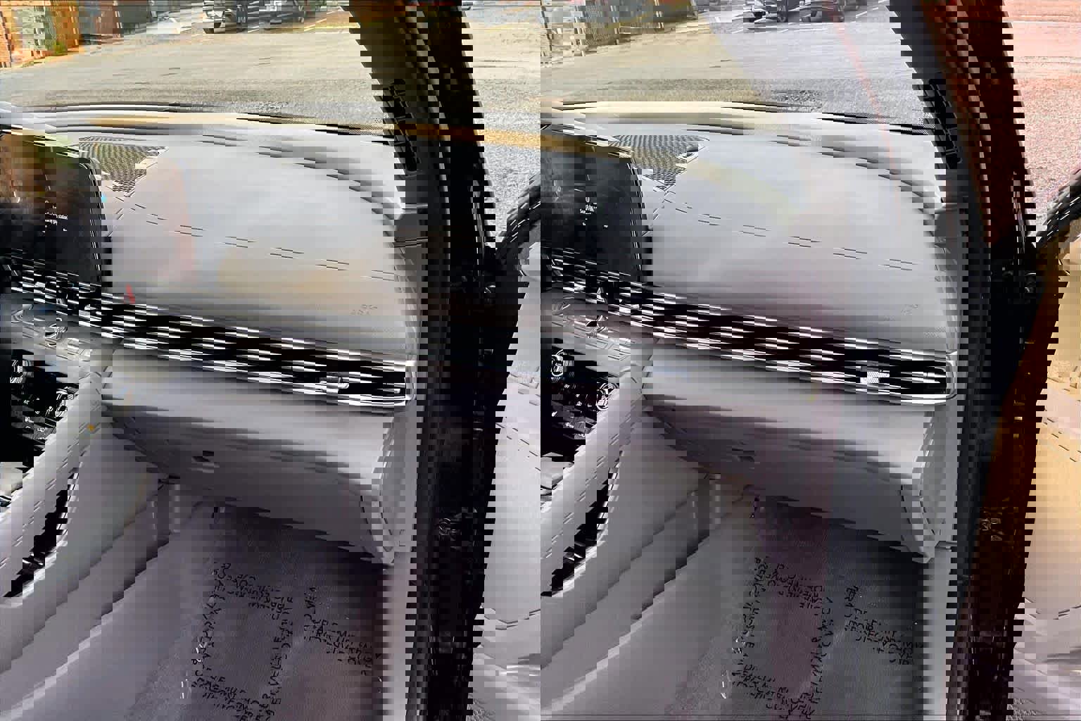 Used 2024 Hyundai Elantra SEL w/ Convenience Package image 18