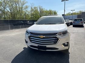 Used 2021 Chevrolet Traverse High Country image 2