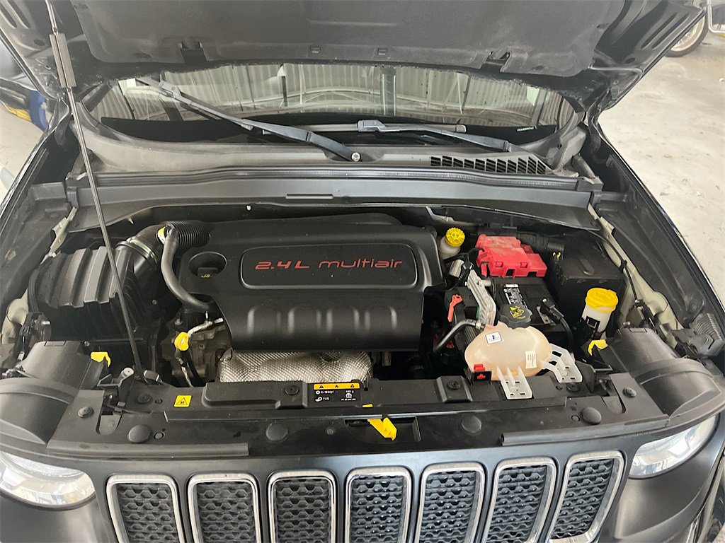 Used 2019 Jeep Renegade Sport w/ Sport Appearance Group image 27