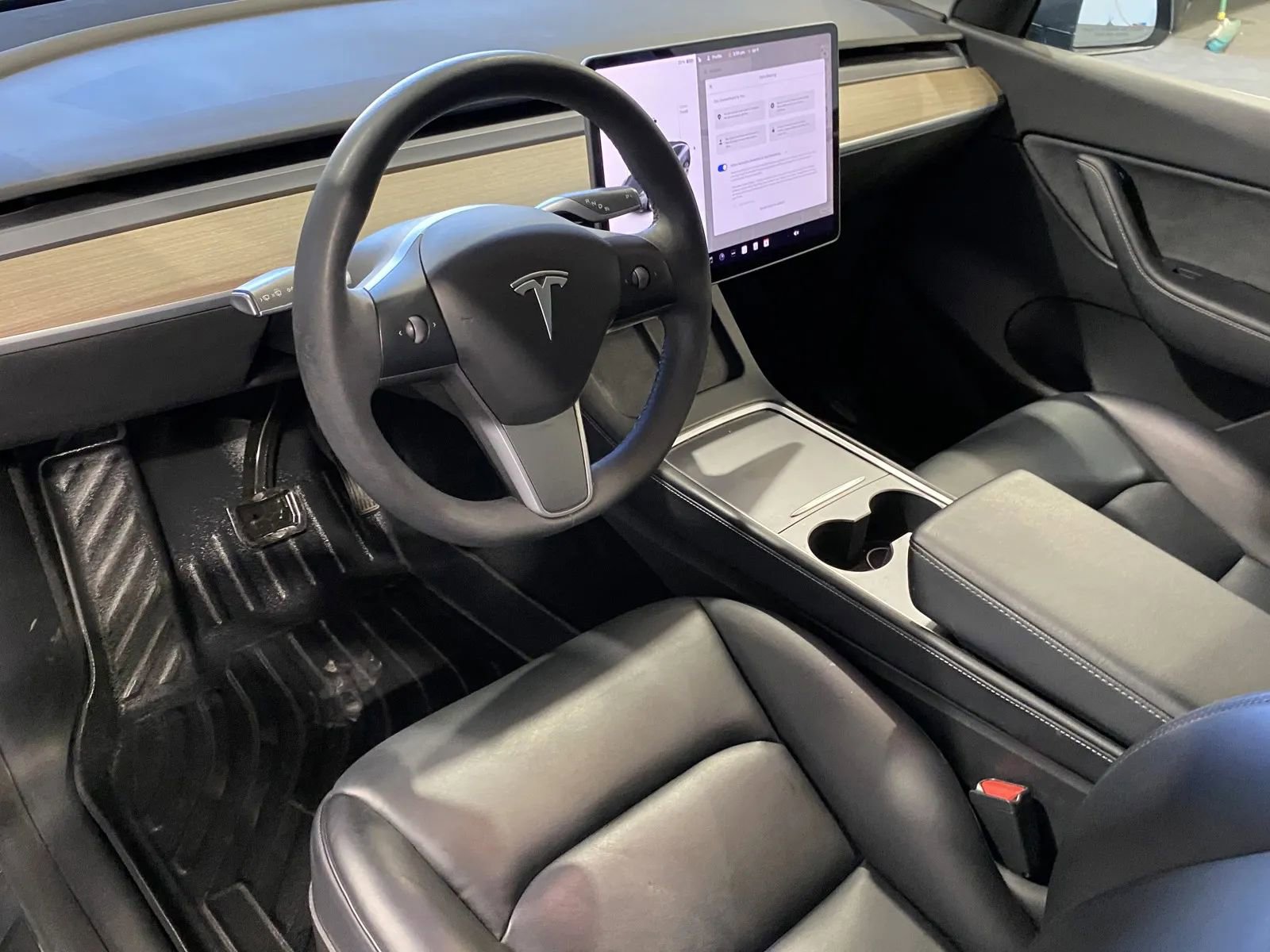 Used 2021 Tesla Model Y Long Range image 10