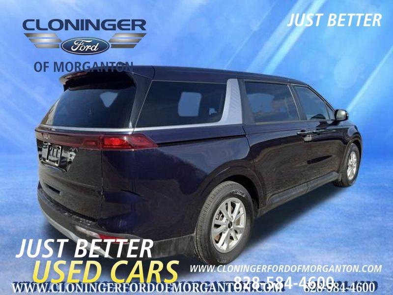 Used 2023 Kia Carnival LX image 8