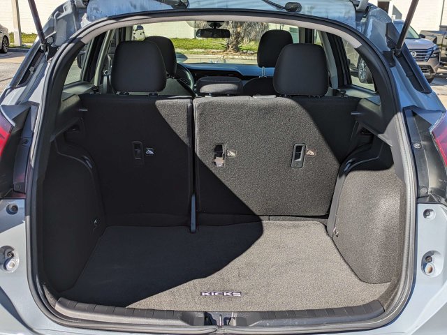 Used 2022 Nissan Kicks SV FWD image 13
