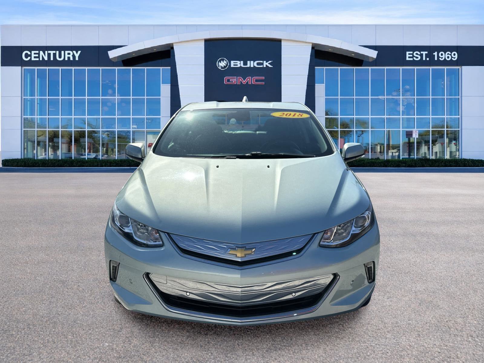 Used 2018 Chevrolet Volt Premier w/ Driver Confidence Package FWD image 2