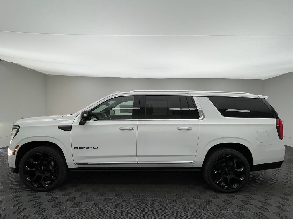 New 2026 GMC Yukon XL Denali w/ Denali Reserve Package AWD/4WD image 18