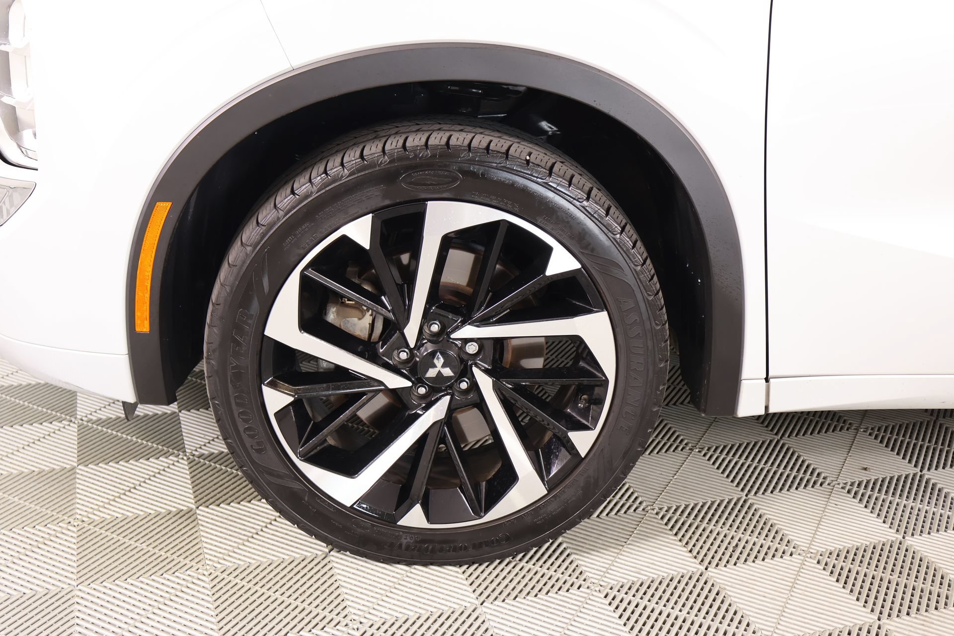Used 2024 Mitsubishi Outlander SEL AWD/4WD image 20