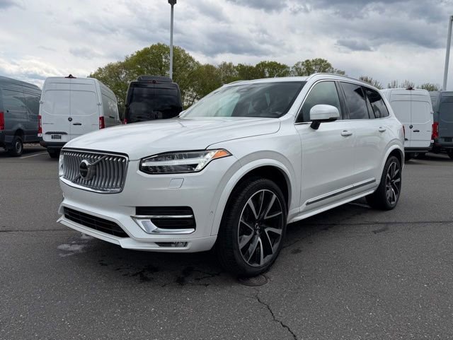 Used 2023 Volvo XC90 B6 Plus w/ Protection Package Premier AWD/4WD image 3