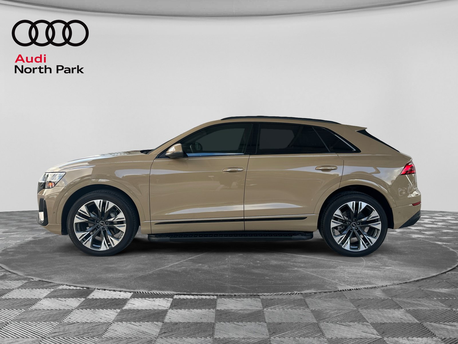 Used 2024 Audi Q8 Premium Plus AWD/4WD image 2