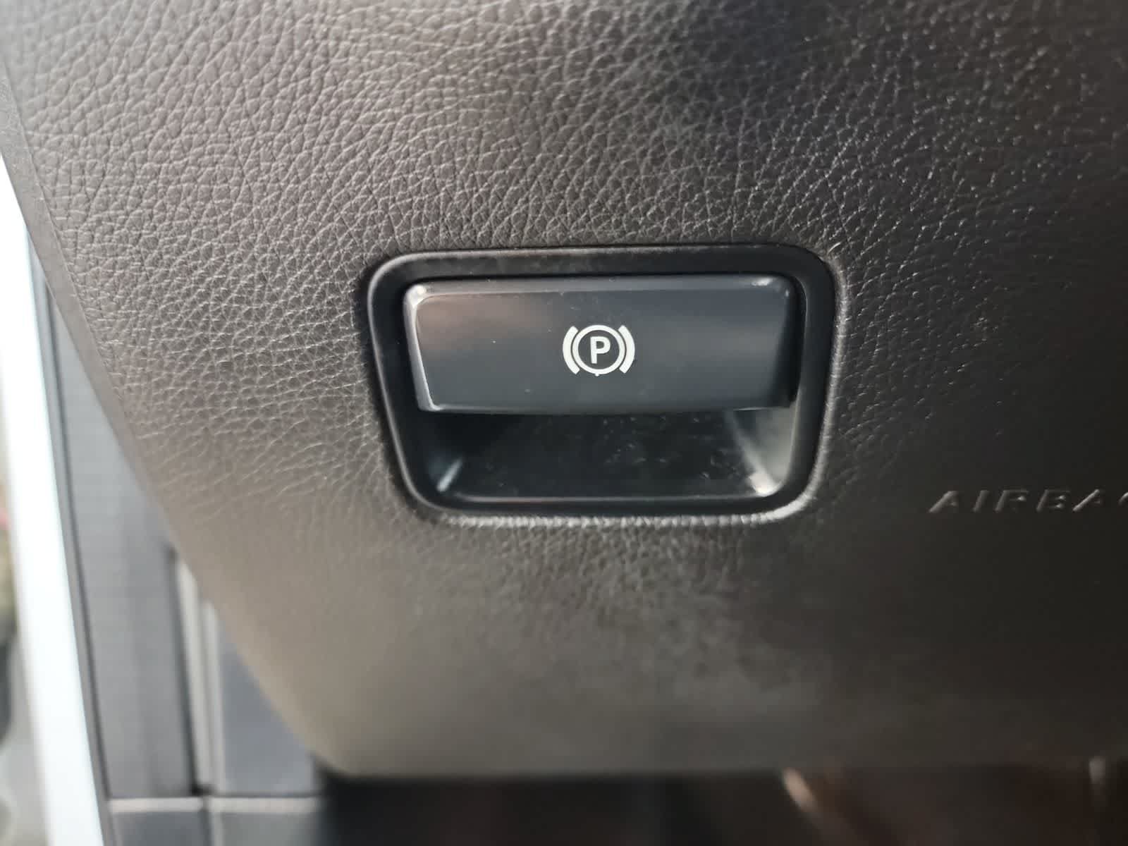 Used 2017 Mercedes-Benz GLS 450 4MATIC image 21