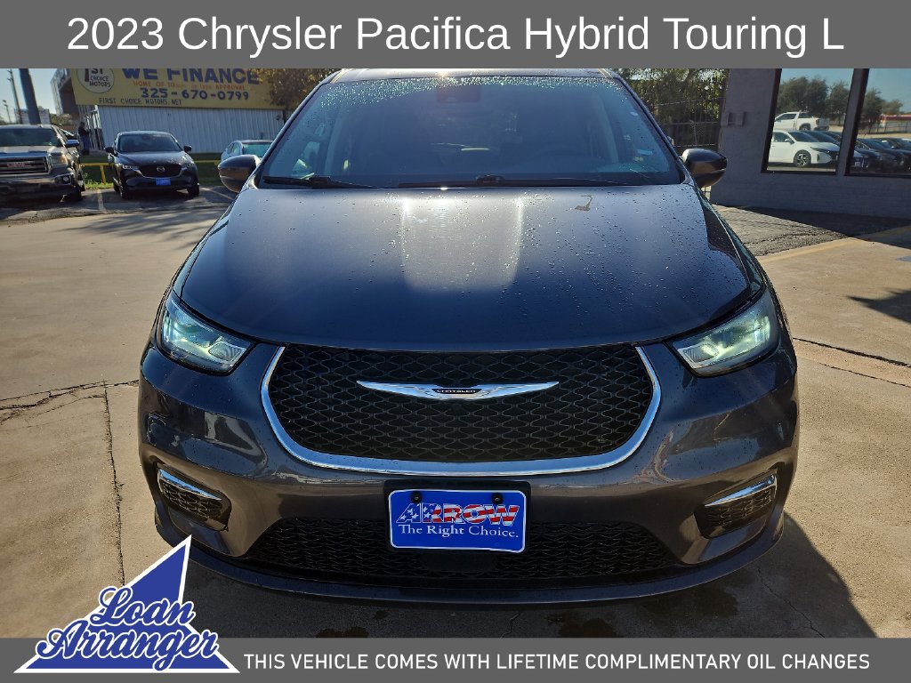Used 2023 Chrysler Pacifica Touring-L FWD image 3