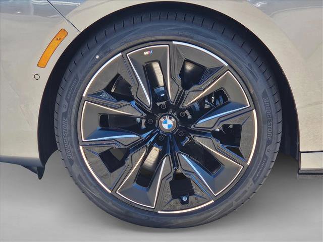 New 2026 BMW i7 eDrive50 w/ M Sport Package image 17