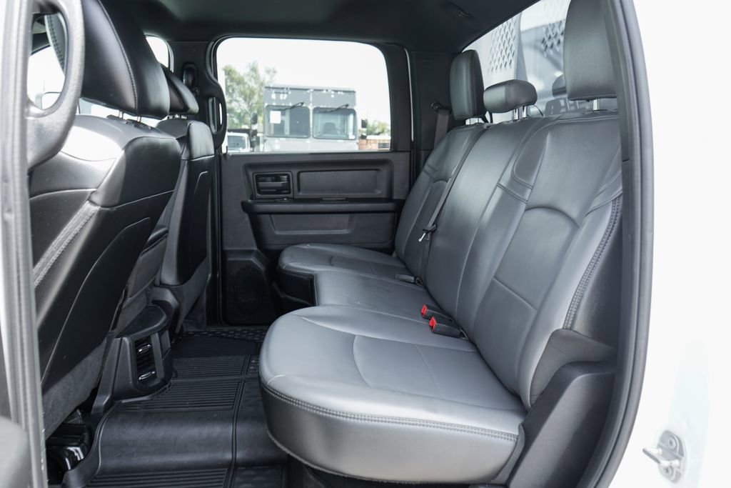 Used 2022 RAM 5500 Tradesman w/ Chrome Appearance Group AWD/4WD image 40