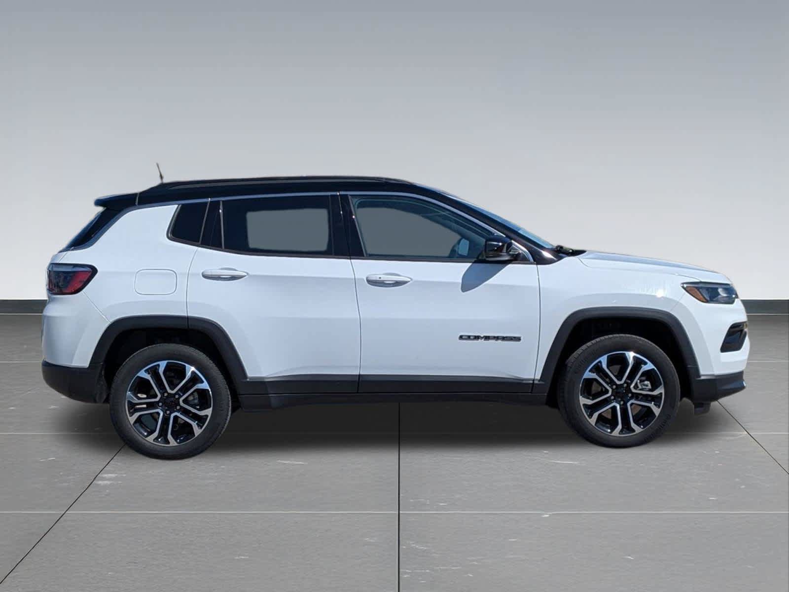 Used 2024 Jeep Compass Limited AWD/4WD image 9