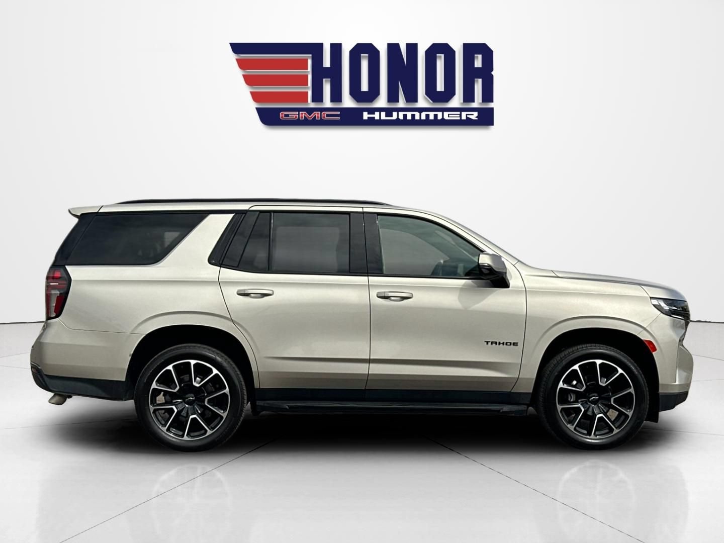 Used 2022 Chevrolet Tahoe RST w/ Luxury Package AWD/4WD image 3