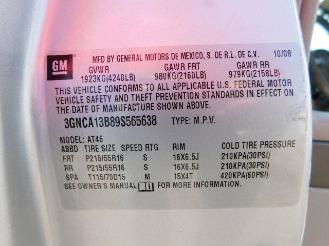 Used 2009 Chevrolet HHR LS image 18