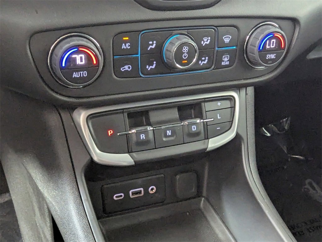 Used 2022 GMC Terrain SLE w/ Driver Convenience Package image 23