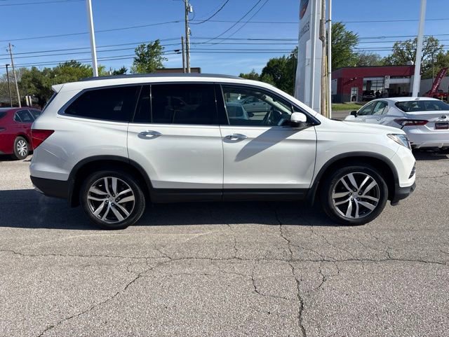 Used 2018 Honda Pilot Elite image 3