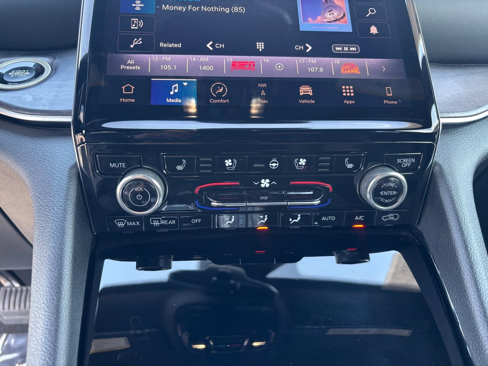 Used 2022 Jeep Grand Cherokee Overland w/ Luxury Tech Group IV image 26