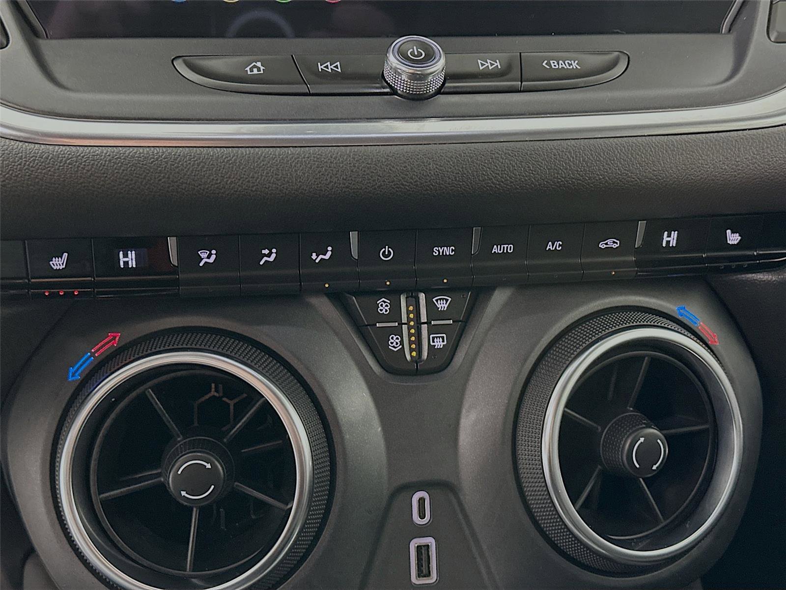 Used 2023 Chevrolet Blazer LT w/ Convenience Package image 16