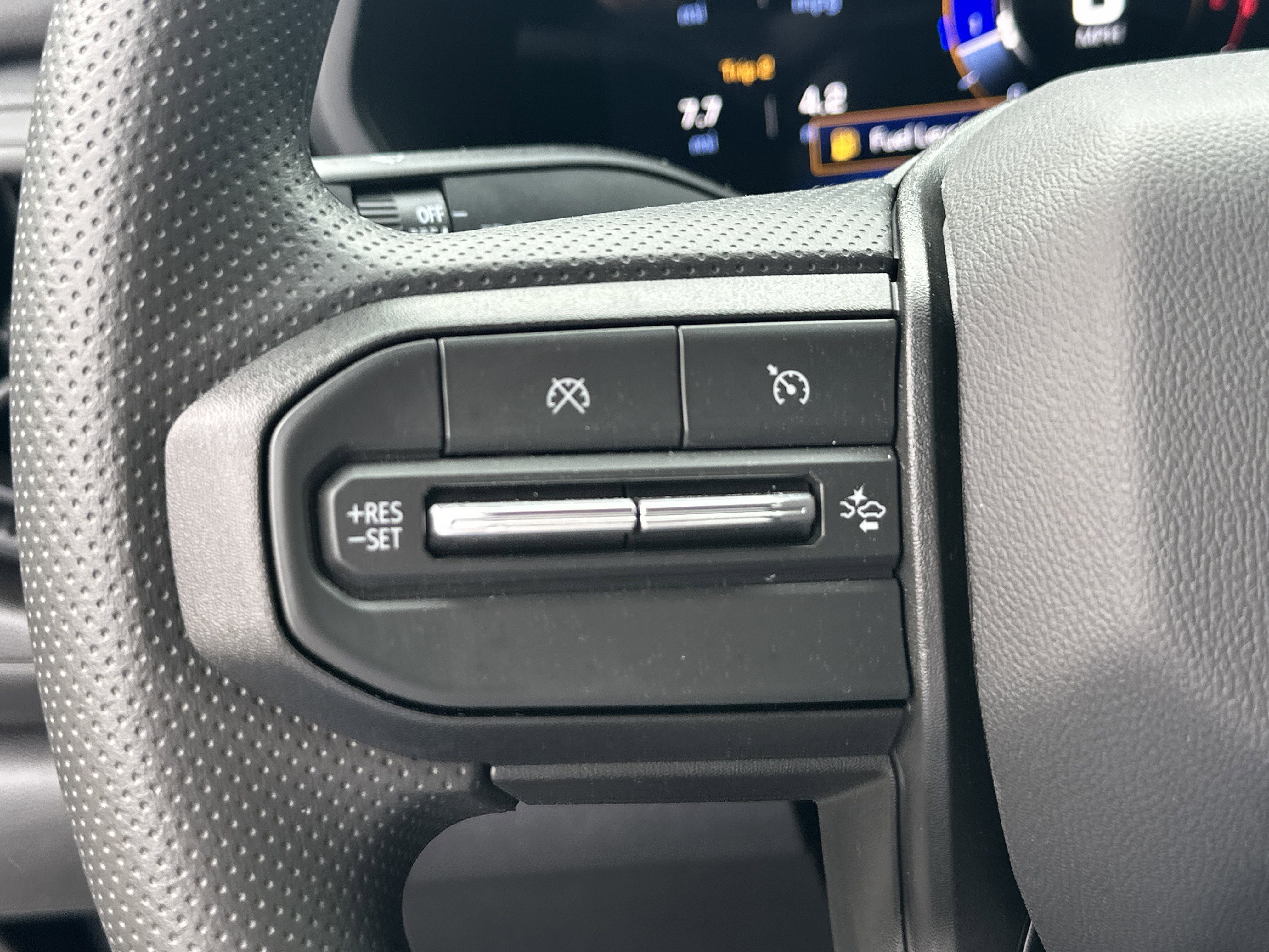 New 2026 Chevrolet Colorado Trail Boss w/ Off-Road Front Bumper Package image 24